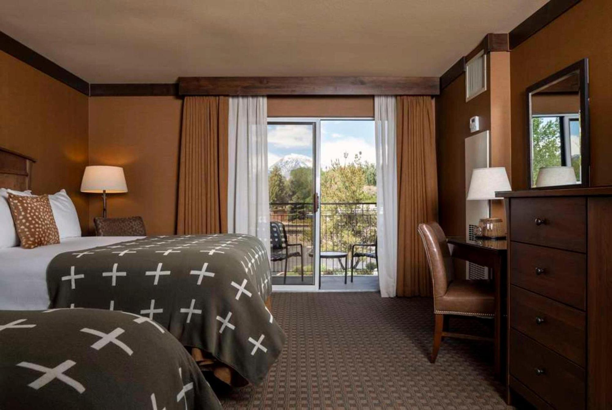 Wayfinder Bishop Hotel Luaran gambar